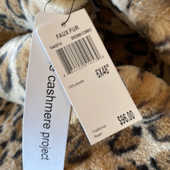 The cashmere project leopard print wrap/scarf — NWT $98 retail - Picture 3 of 10